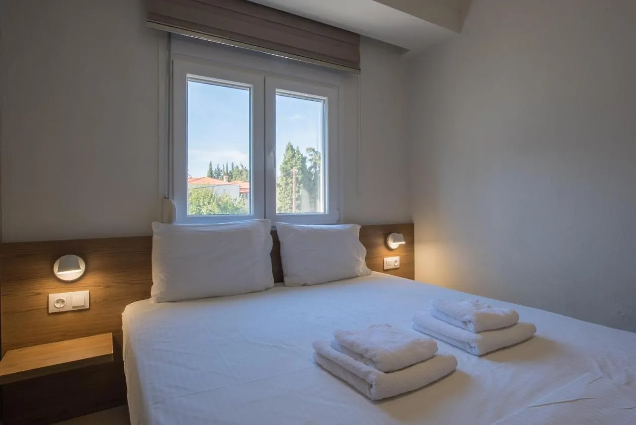 Vertigo Seaside Apartments Nikiti  Greece